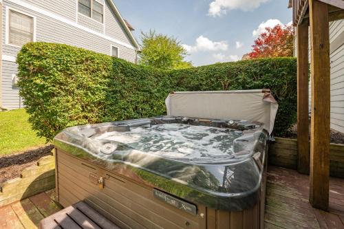 Scenic Serenity by Railey Vacations in Oakland (MD)