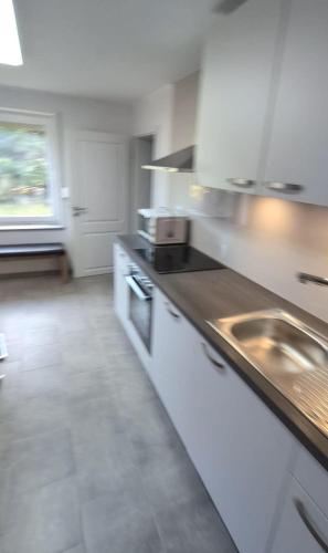 neu renoviert - modernes Ferienhaus in Nordseenähe (neu renoviert - modernes Ferienhaus in Nordseenahe) in Lunden