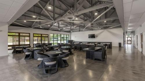 Iekārtas, Alaula by AvantStay in Makaha (HI)