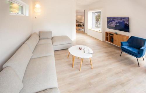 Amazing Home In Ebeltoft With Sauna in Ebeltoft