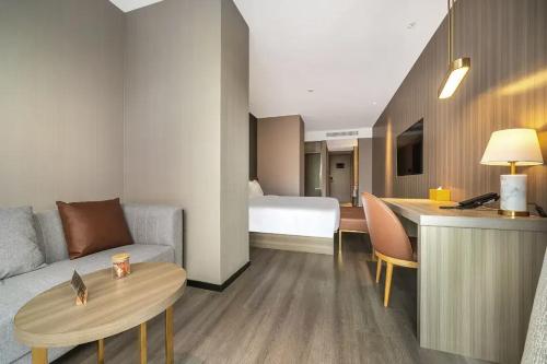 Orange Hotel Xiamen City Hall - image 2