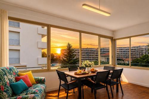 Croisette Beach 200m Spacious & Quiet 2-Bedroom with Terrace