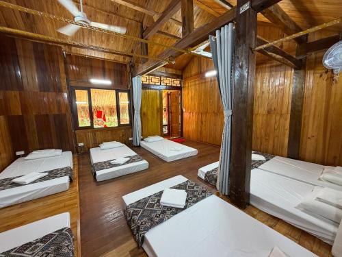 1 futon bed