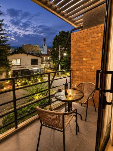 Luxury Duplex Loft AC Rooftop Jacuzzi Laureles