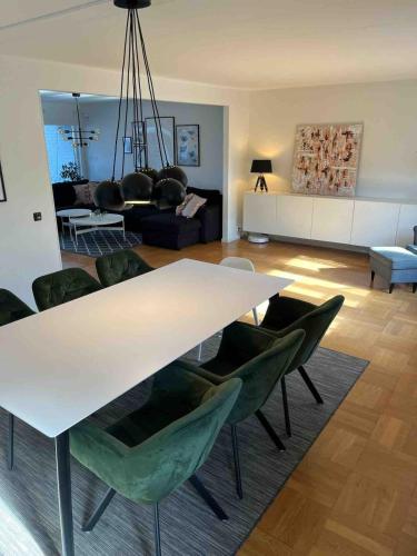 Bright house close to the beach, city center and free parking in 분케플로스트란드