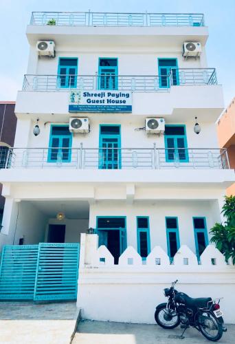 Shree ji paying guest house