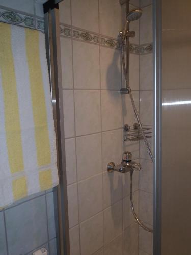 2 bedrooms, 3 beds