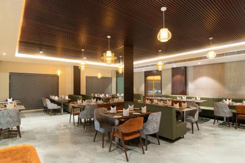 餐廳, Enrise By Sayaji Somnath in 韋拉瓦爾