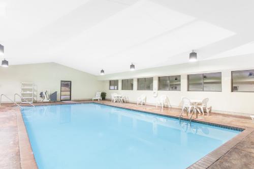 Hawthorn Suites Midwest City