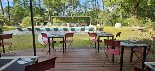 Toit ja joogid, Les Sables d'Ocre & SPA in Roussillon