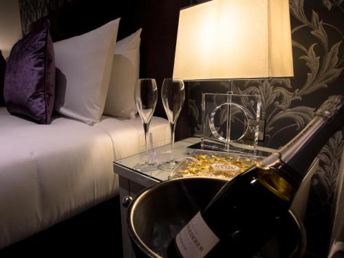 12th Lock Boutique Hotel & Tapas Restaurant