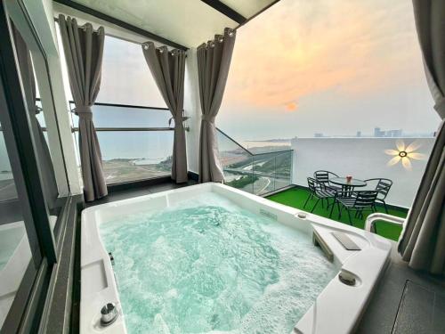Imperio Residence 1 Bedroom Private Pool Suite by MJ Holiday, Malacca