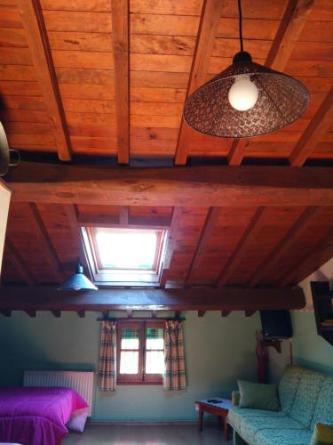 1 double bed, 1 twin bed