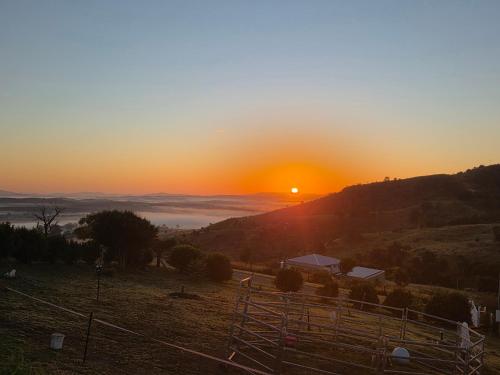 The Quacka - Granny and Huts rustic farmstay in Murgon