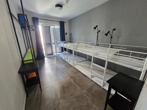 SUBTUB Hostel Makarska 5