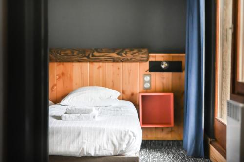 2 twin beds