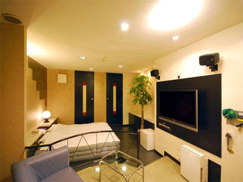 Hotel RR (Adult Only) Set in a prime location of Yokkaichi, Hotel RR (Adult Only) puts everything the city has to offer just outside your doorstep. Both business travelers and tourists can enjoy the propertys facilities a