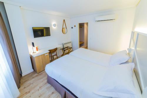 2 twin beds