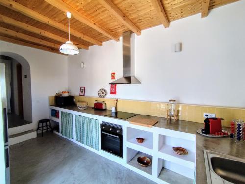 virtuve, Refúgio do Artur - Casa no Campo (Refugio do Artur - Casa no Campo) in São Marcos do Campo
