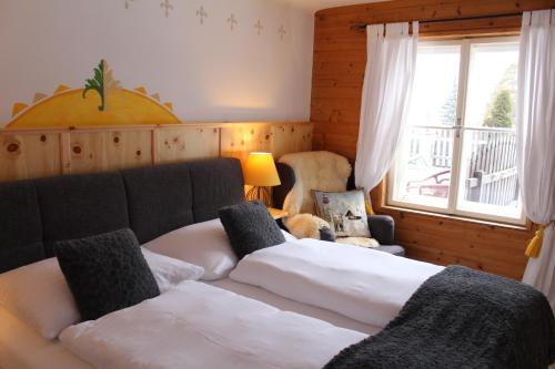 Junior Suite (2 Adults + 2 Children)