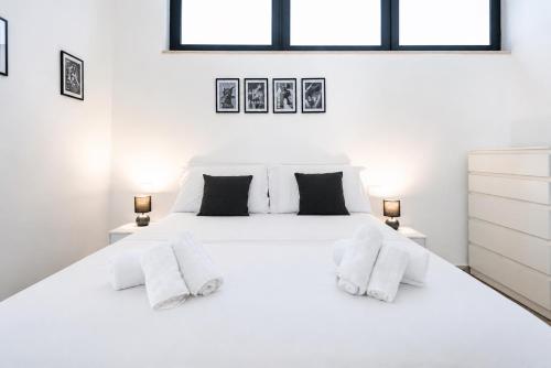 5 min walk to M1 metro - Private Suite - CityLife
