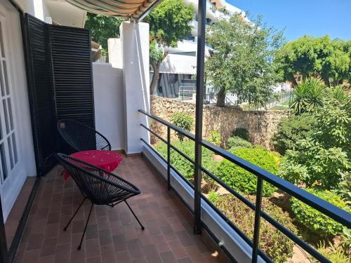 2BR Apartment & Pool & Terrace & Walk to Beach