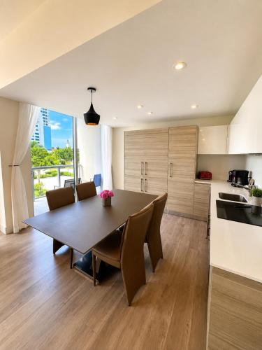 Global Rent Apart - Costa Hollywood Room Type - One-Bedroom Apartment with Balcony