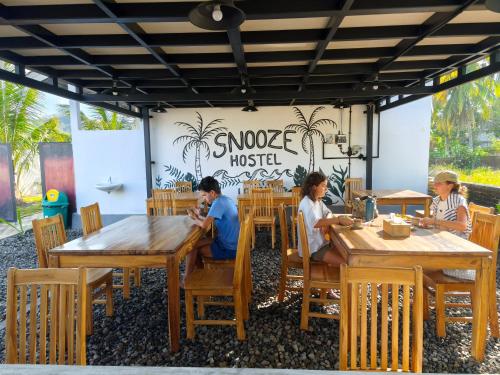 Restaurant, Snooze hostel lombok  in Lombok