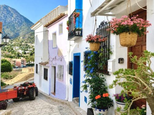 Casa de Sueños - village house