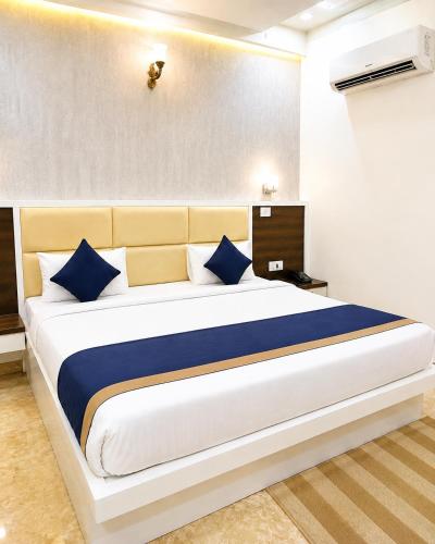 Hotel Urban Stay - By Silver Hospitality