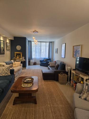 Characterful Townhouse in Beautiful Monségur