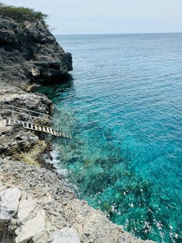 Serene Shores --- at Punta Azul, Westpunt in ווסטפונט