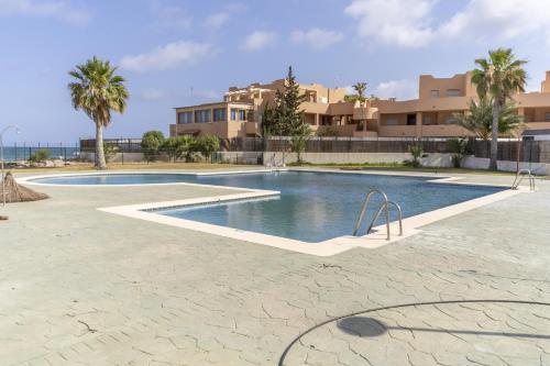 El Jardín de Laia Vistas al Mar Piscina Naturista