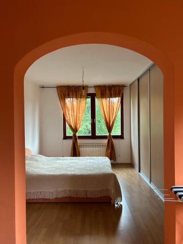 Adia home