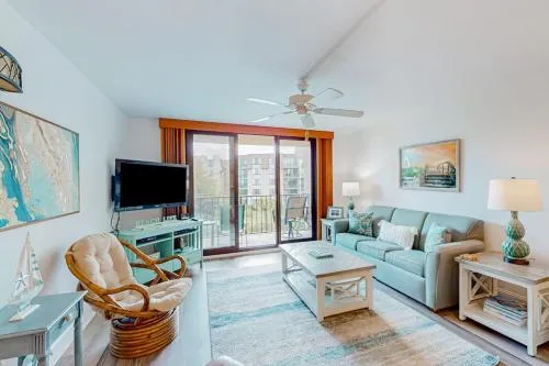 3rd-floor condo with balcony lagoon views pools tennis courts & beach access photo 2
