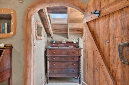 Hobbit Hideout in Уотсънвил, Калифорния
