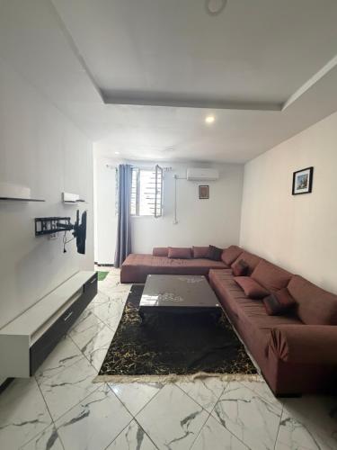 Studio meuble S1 Salon Cuisine, SDB et 1 chambre lit double avec climatiseur in Korba