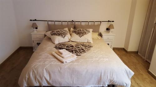 1 queen bed