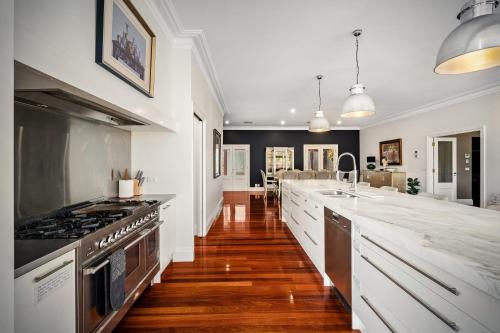 Kitchen, Grand Leisure Estate in Yarra Valley in Wonga Park