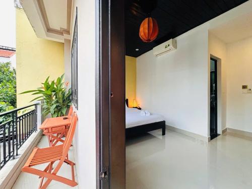 Old Lane Homestay Hoian near Hoi An Handicraft Workshop