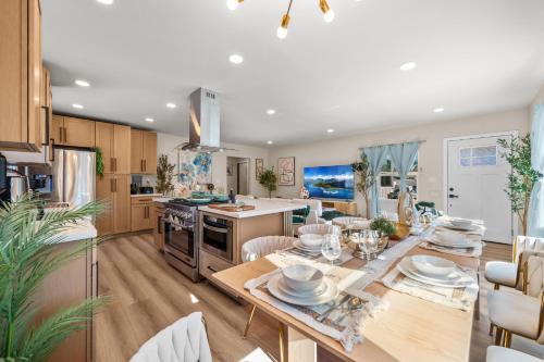 Entire Private Home with 3 King Beds, Gated Yard, 4 Parking, Ranch-Style, Available Now in San Carlos