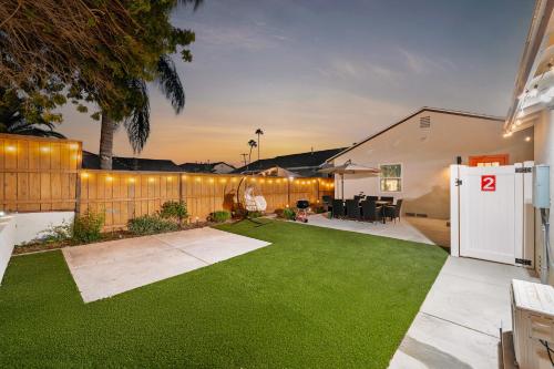 Entire Private Home with 3 King Beds, Gated Yard, 4 Parking, Ranch-Style, Available Now in San Carlos