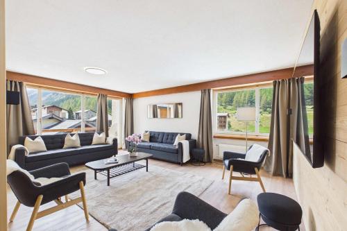 Spacious Alpine Retreat near Saas-Fee