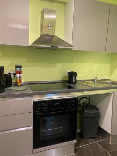 Studio independant RDC, Parking prive & Wi-Fi haut debit in Les Salles-Du-Gardon