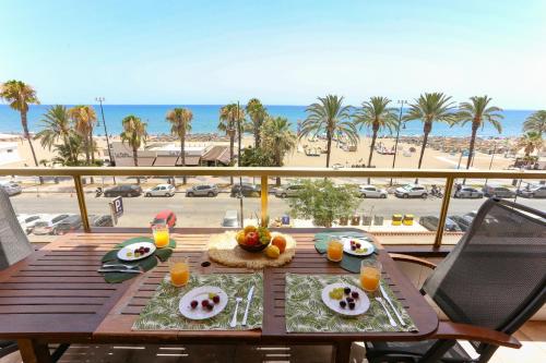 Primera Línea de Playa con Gran Terraza