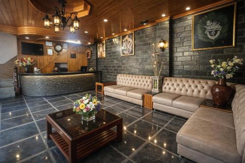 Hotel Hollywood Vibes #riverview #premium rooms #prime location #most awarded #parking #top rated #o photo 5