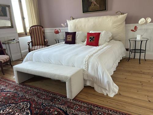 LA MAISON JEROBOAM Room Type - Deluxe Double Room