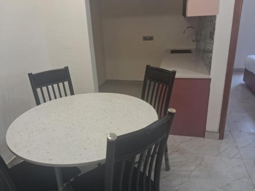 BABUS SERVICED APARTMENTS in فادافالي