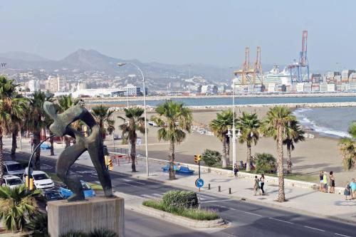 Neptuno Apartment: Sun, beach and relax in Huelin, Malaga