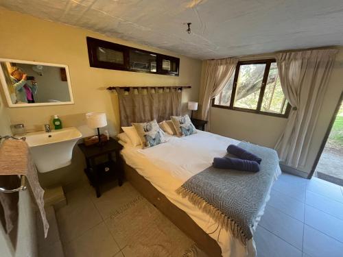 Nkumbe Bush Retreat Family Home in I. Chavane